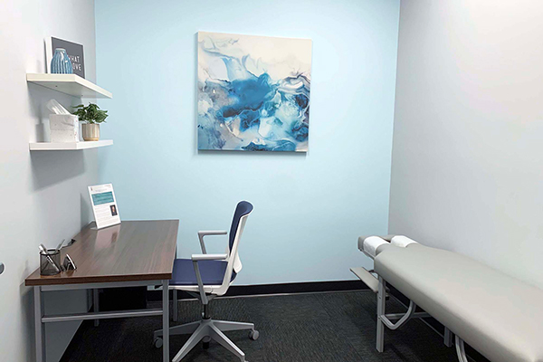 Chiropractor Elkhorn NE Adjustment Room